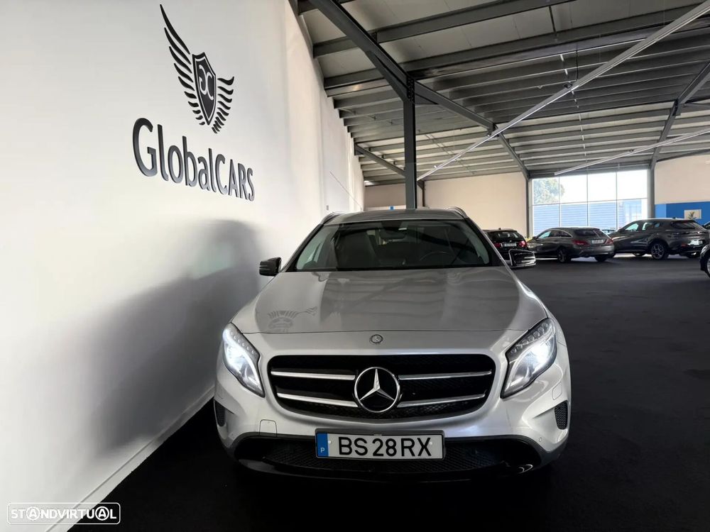 Mercedes-Benz GLA 200 - 9