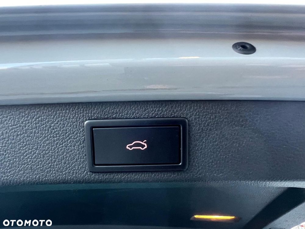 Skoda Superb Combi 2.0 TDI 4x4 DSG SportLine - 20