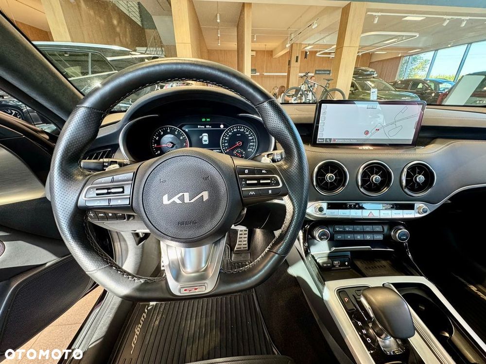 Kia Stinger - 18