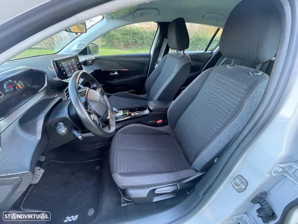 Peugeot e-208 Style - 9