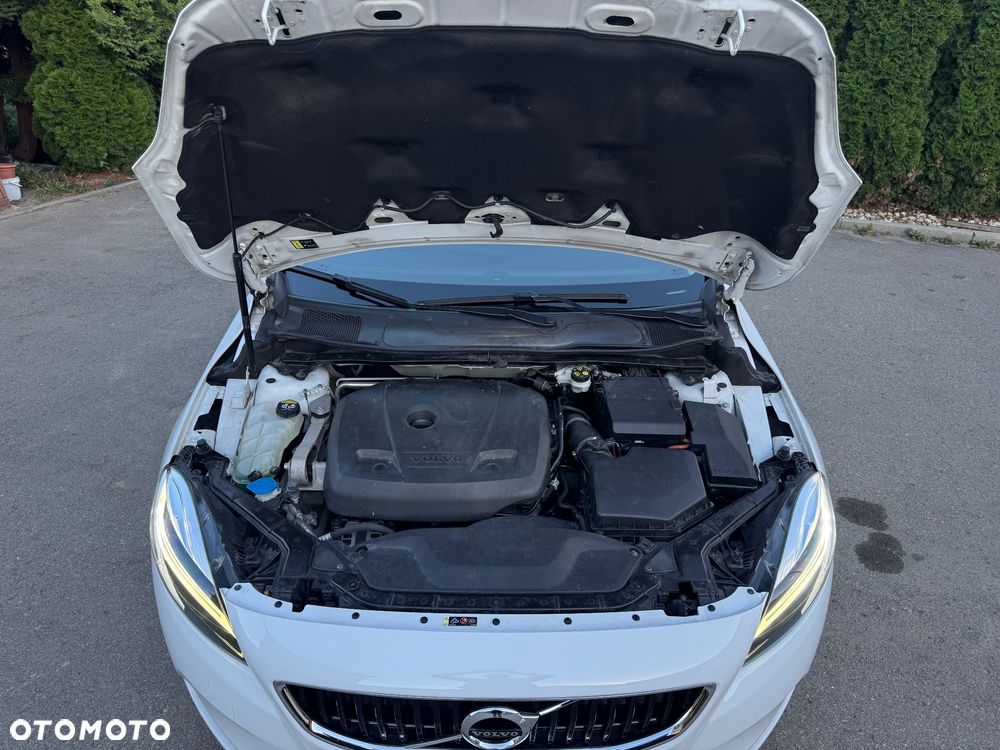 Volvo V40 T2 Geartronic Momentum - 31