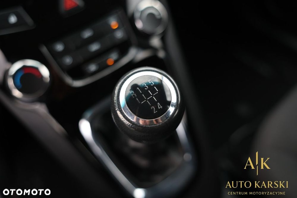 Chevrolet Orlando - 38