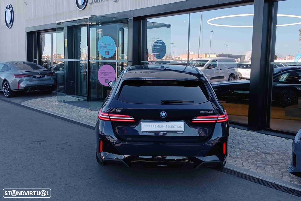 BMW i5 Touring eDrive40 - 4