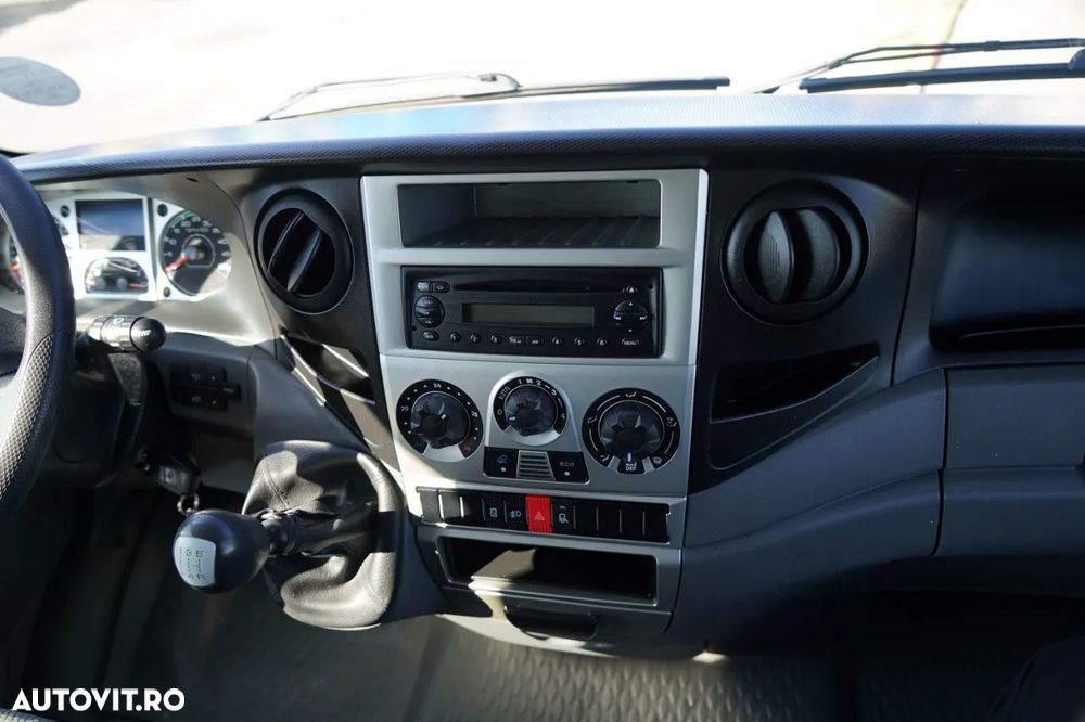 Iveco DAILY 35-130 / 4.2 M CONTAINER / LIFT / TWIN GVWR: 3500 KG / IMPORTAT - 30