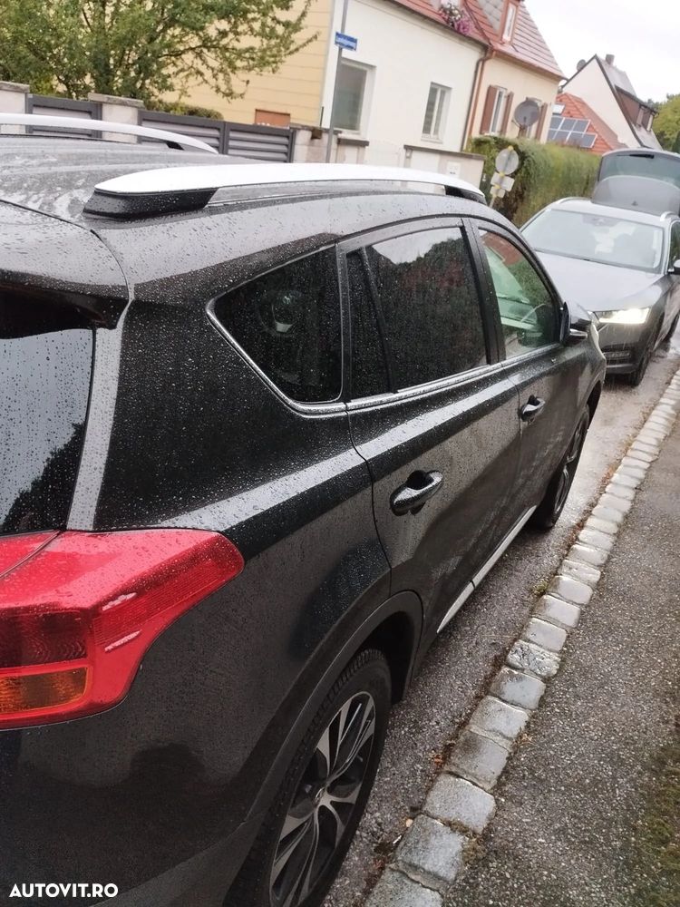 Toyota RAV4 2.2 D-4CAT 4WD Aut Executive - 5