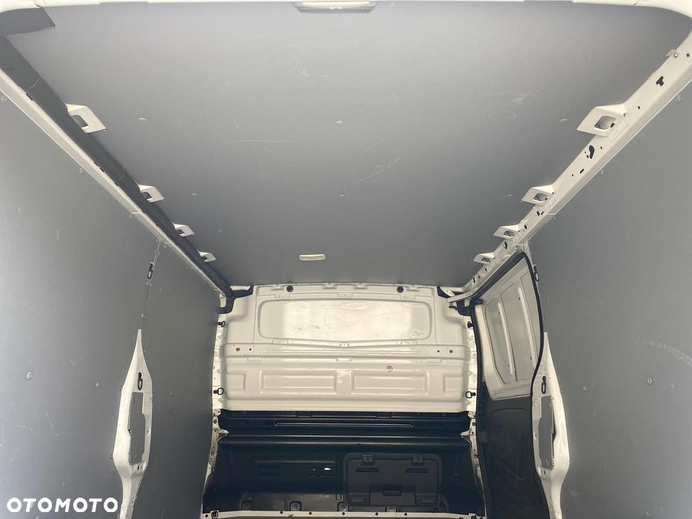 Opel VIVARO - 28
