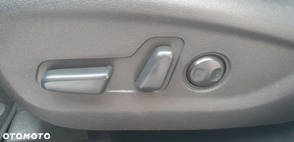 Hyundai Tucson blue 1.7 CRDi 2WD DCT Premium - 29