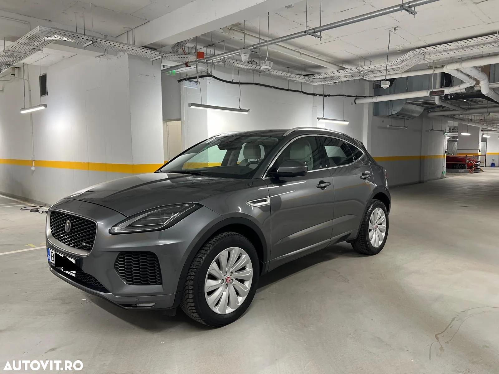 Jaguar E-Pace P250 AWD R-Dynamic HSE - 2