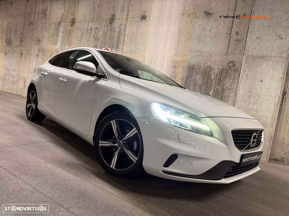 Volvo V40 2.0 D2 R-Design - 1
