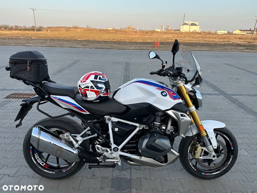 BMW R - 1
