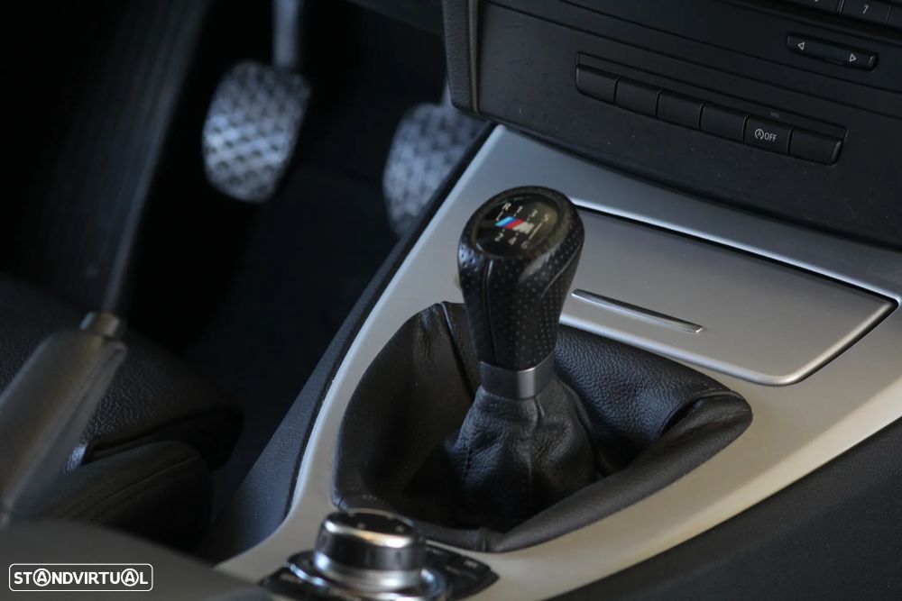 BMW 318 d Line Sport - 34
