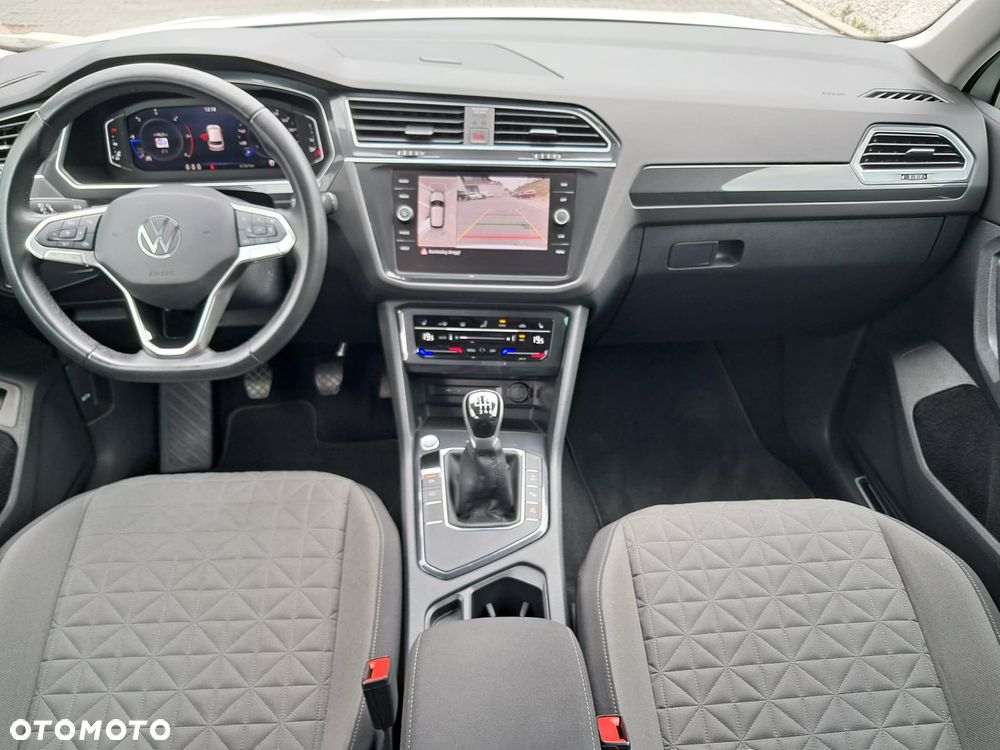 Volkswagen Tiguan 2.0 TDI SCR Life - 23