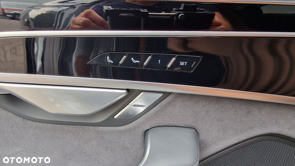 Audi A8 - 34