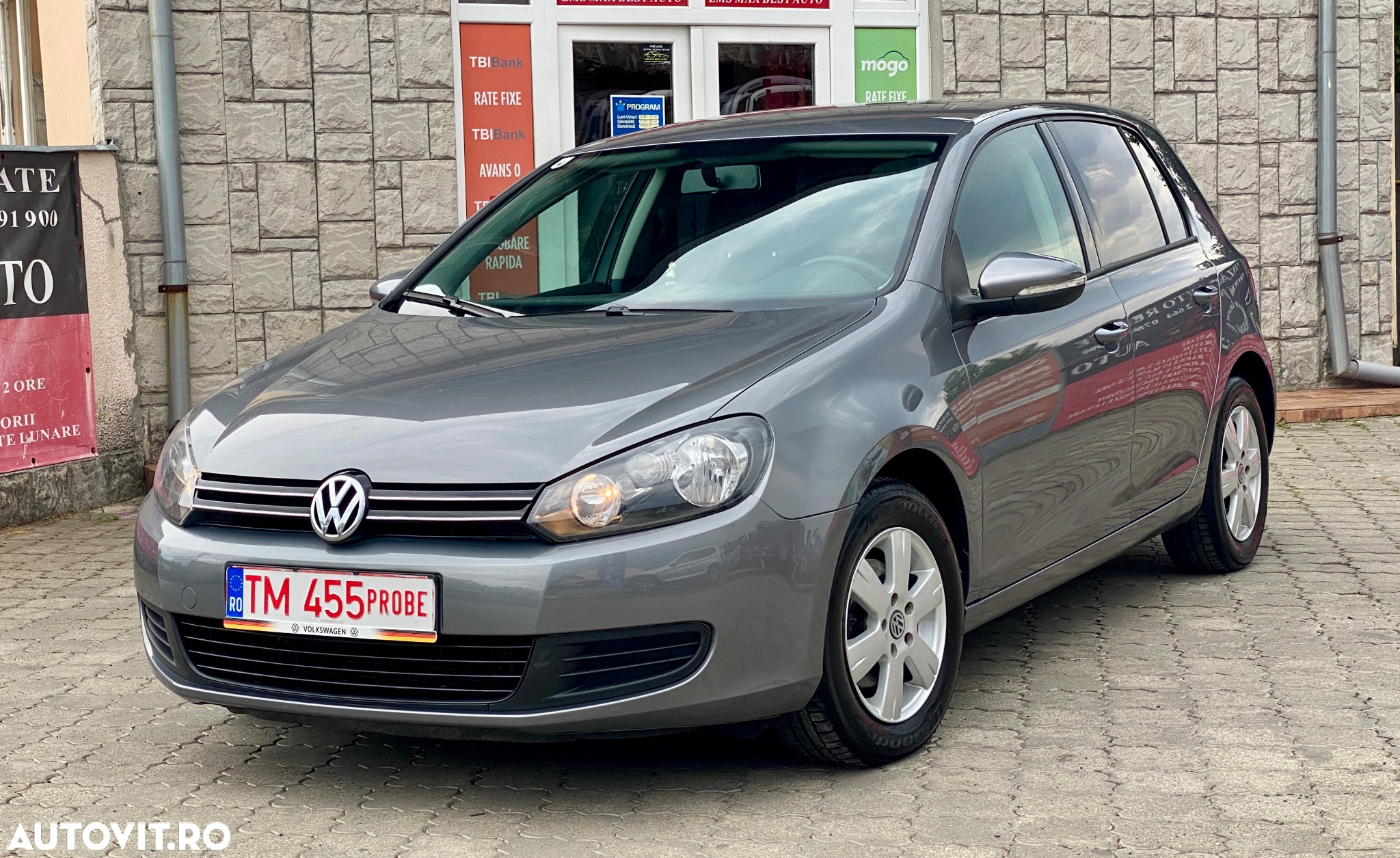 Volkswagen Golf - 8