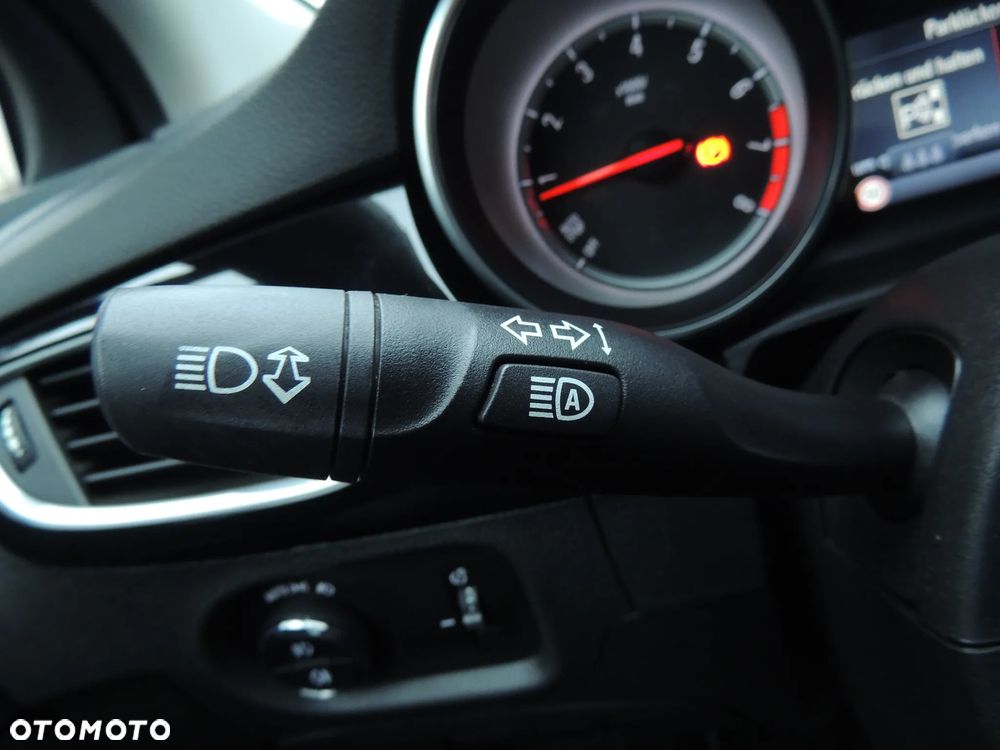 Opel Astra 1.4 Turbo Dynamic - 12