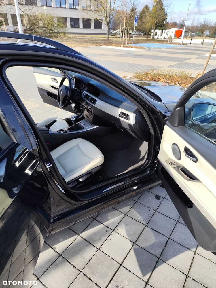 BMW Seria 3 - 25