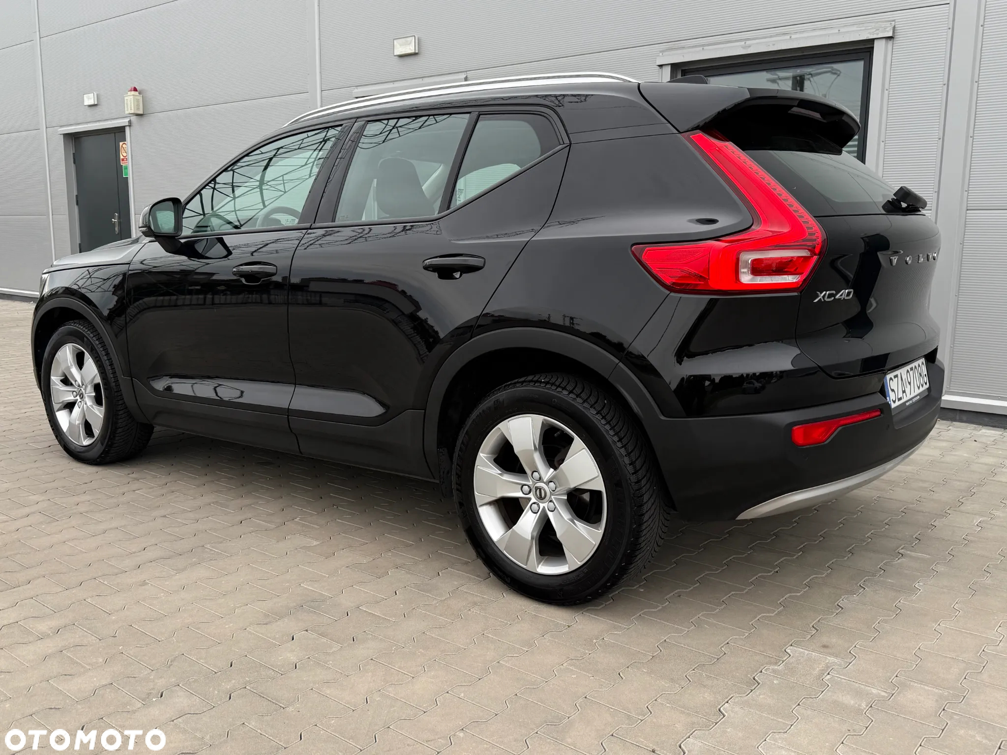 Volvo XC 40 T3 Geartronic Momentum Pro - 6