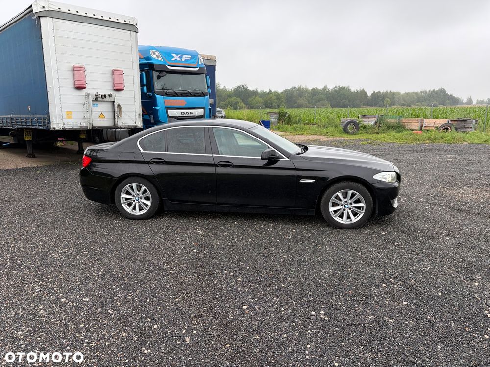 BMW Seria 5 528i xDrive Modern Line - 5