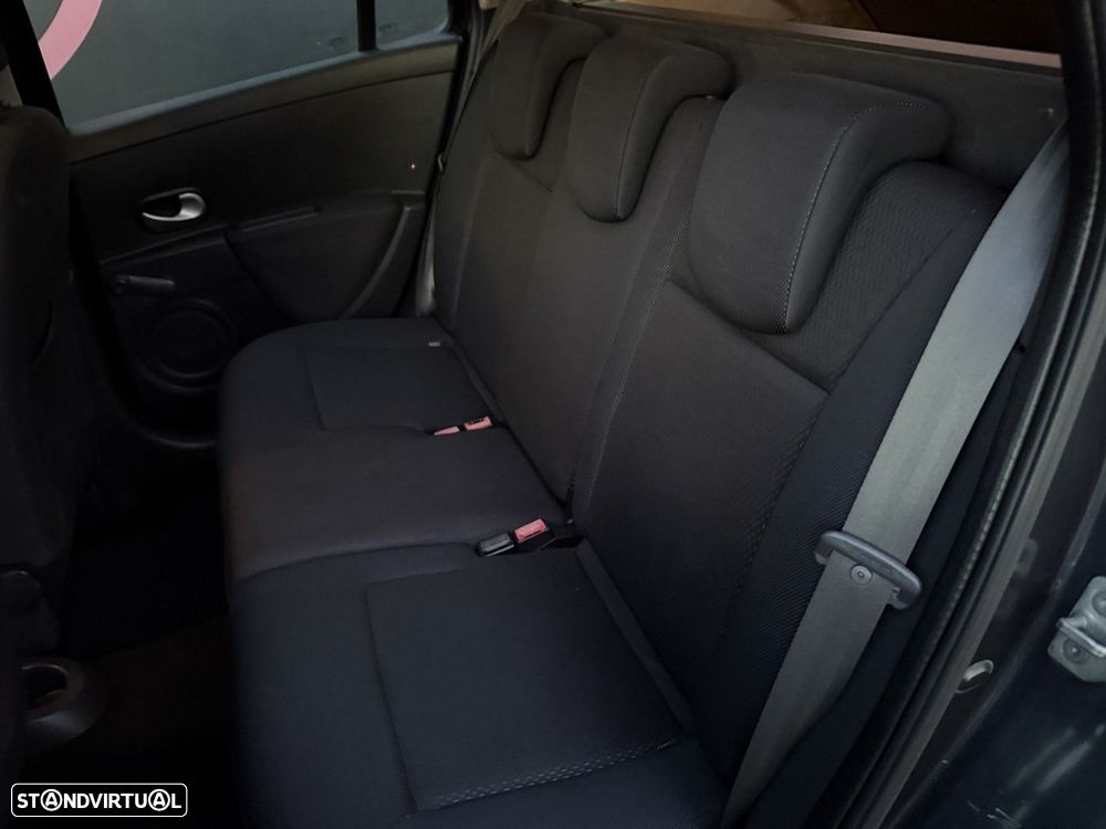 Renault Clio Break 1.2 16V Dynamique - 13