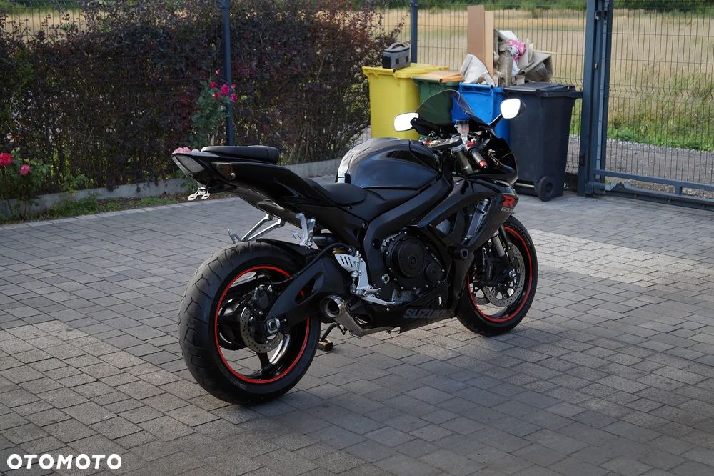 Suzuki GSX-R - 11
