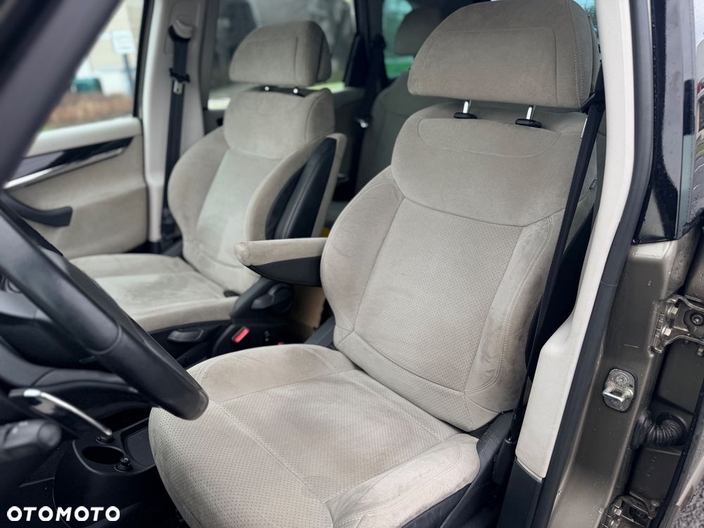 Citroën C4 Picasso - 25