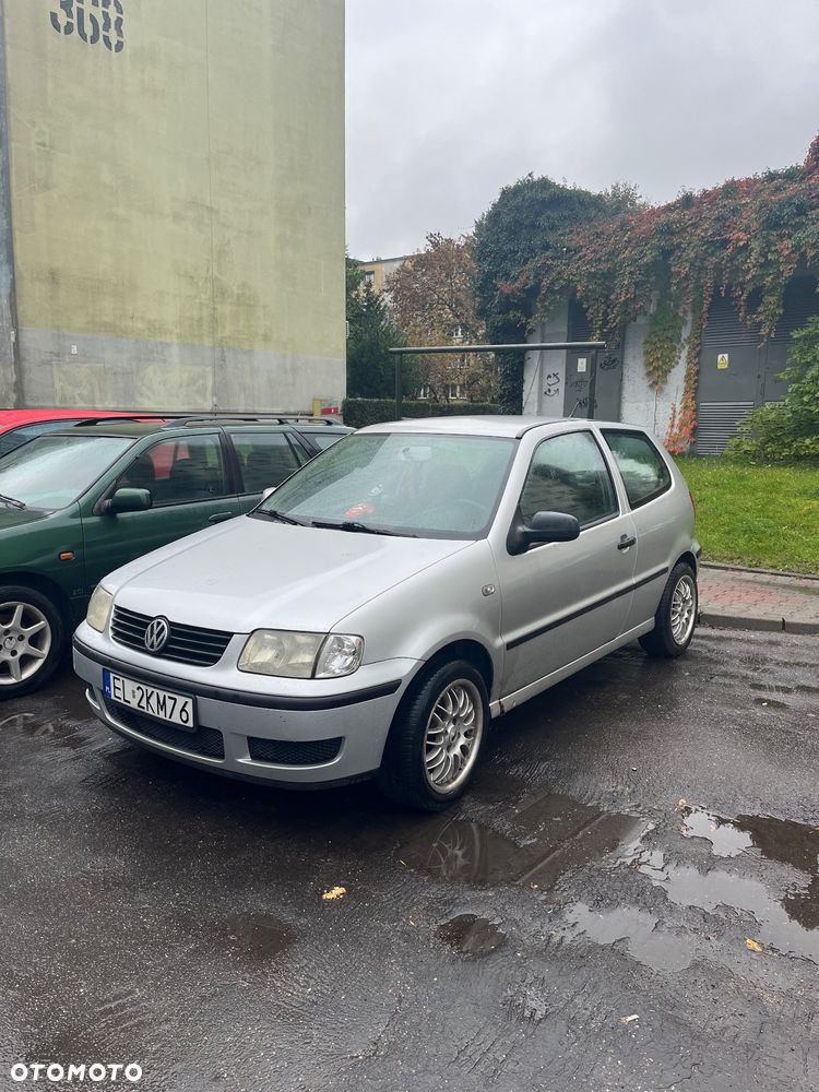 Volkswagen Polo 1.4 Basis - 2