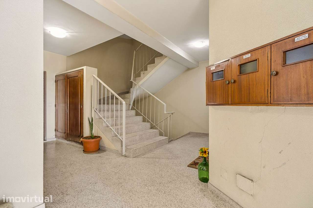 Apartamento T2 à venda na Rua da Amizade, em Gaia - Grande imagem: 3/23