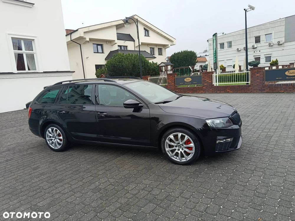 Skoda Octavia Combi 2.0 TDI RS - 8