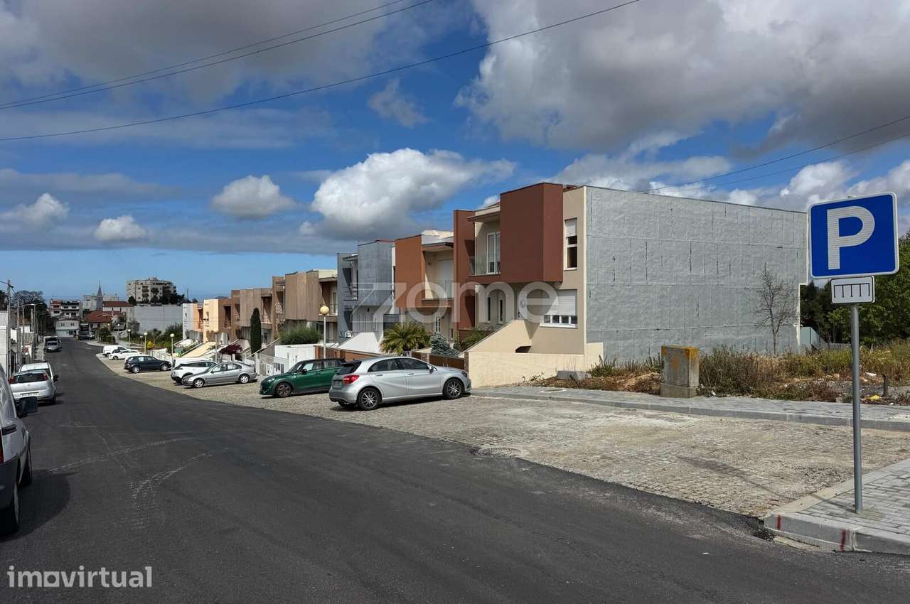 Lote de terreno, para construção de moradia, em Santa Maria de Lamas - Grande imagem: 3/27