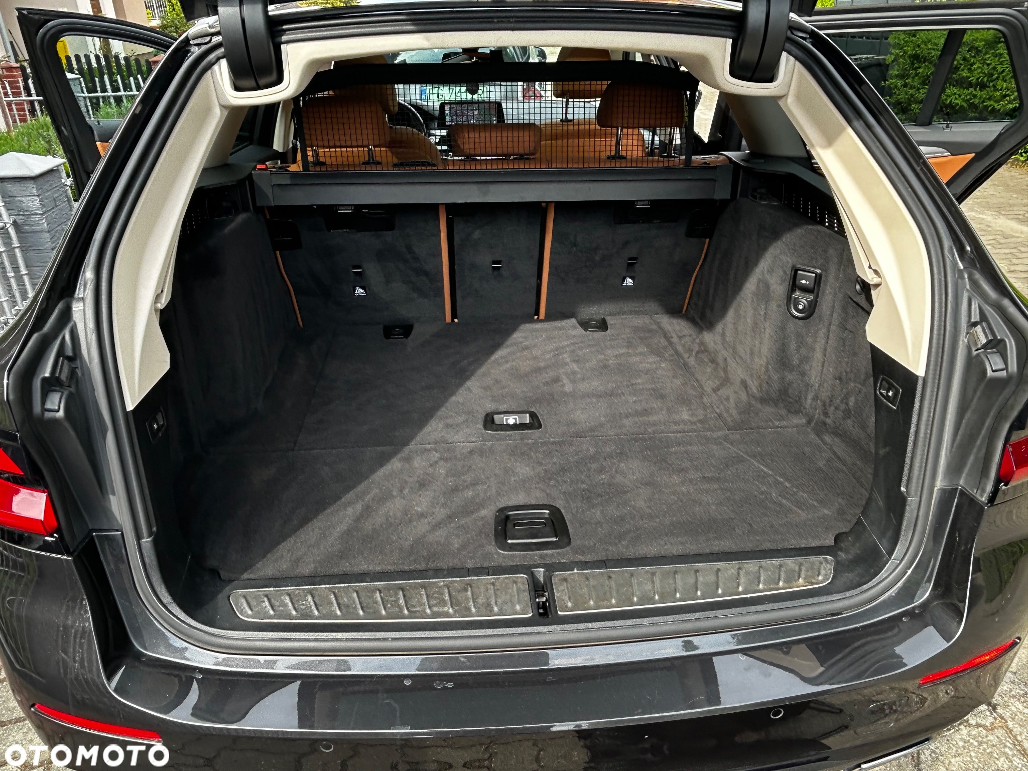 BMW Seria 5 520d Touring - 13