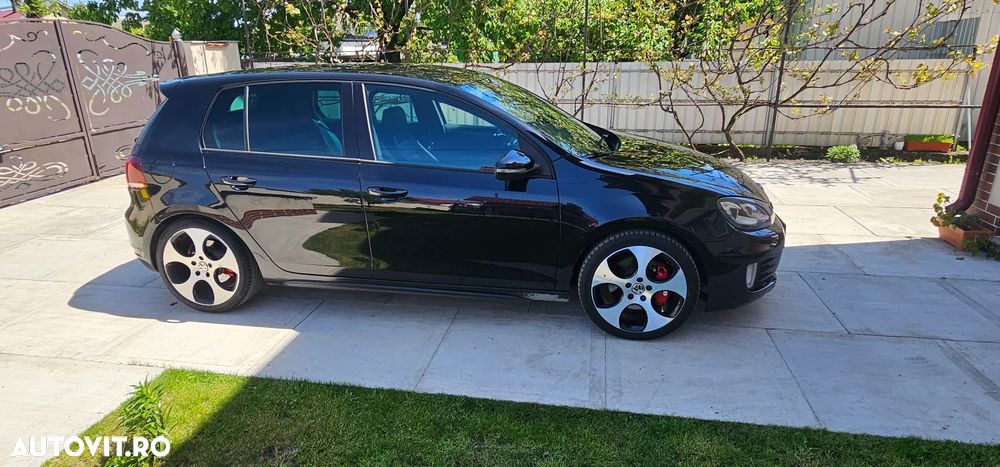 Volkswagen Golf 2.0 TSI GTI DSG - 2
