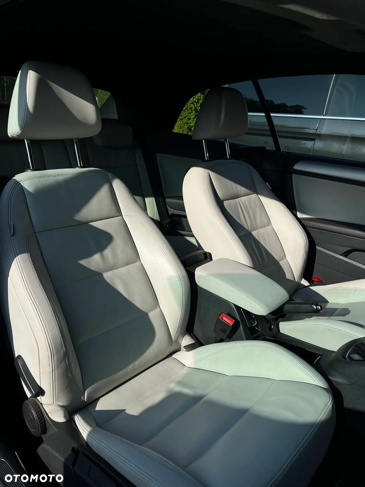 Volkswagen Golf - 10