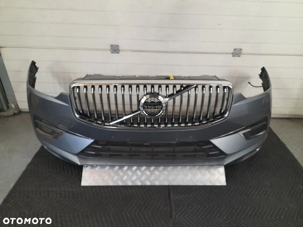 Zderzak przód kompletny inscription kol.714 sprysk 4pdc Volvo XC60 II 19r - 1