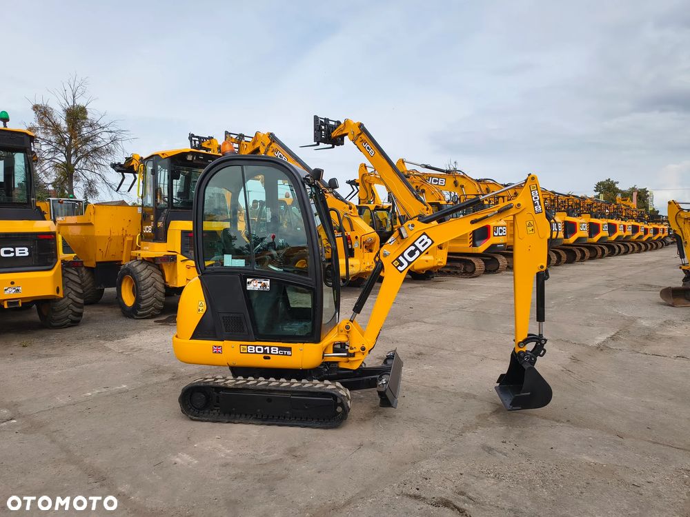 JCB 8018