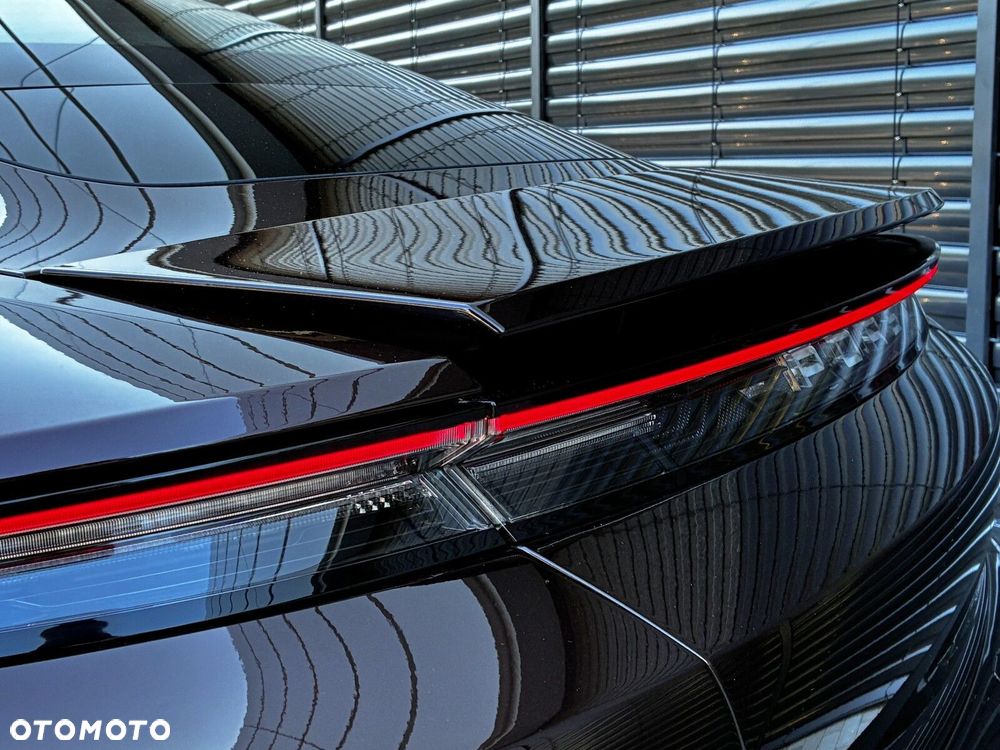 Porsche Taycan - 14