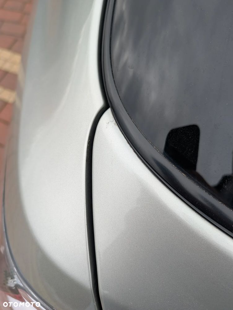 Lexus IS 200 SportCross - 23