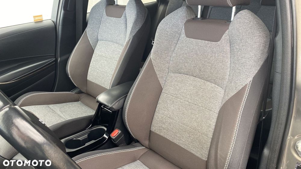 Toyota Corolla 2.0 Hybrid Trek - 11