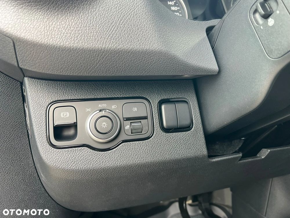 Mercedes-Benz Sprinter - 9