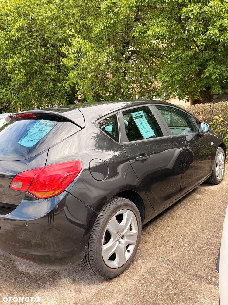 Opel Astra 1.4 Turbo - 8