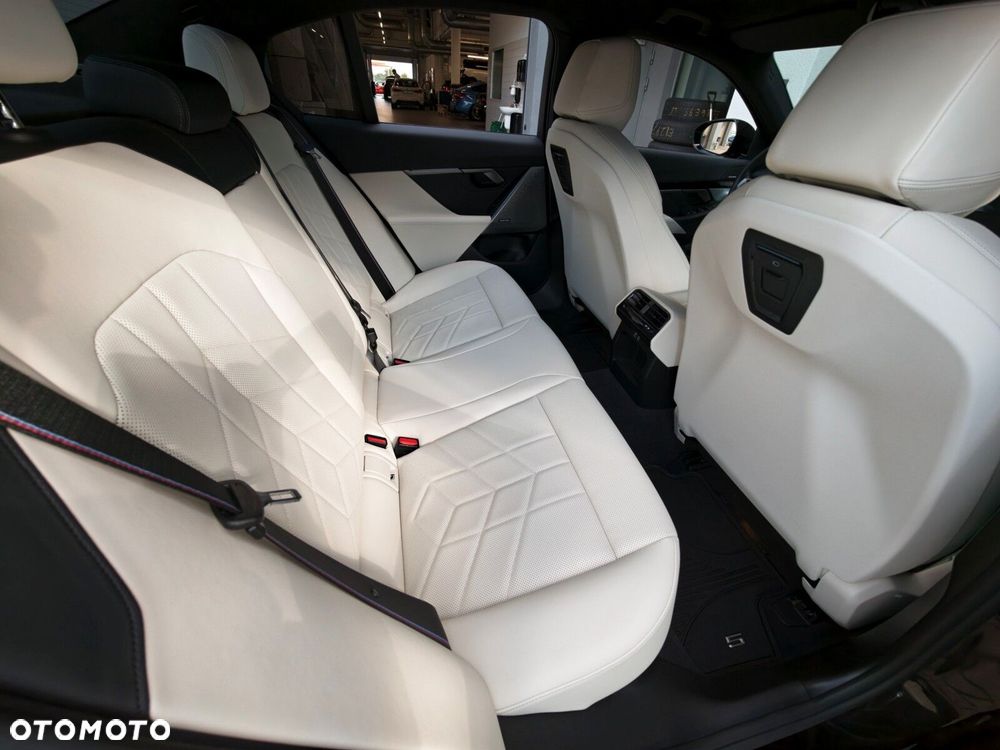 BMW Seria 5 - 13
