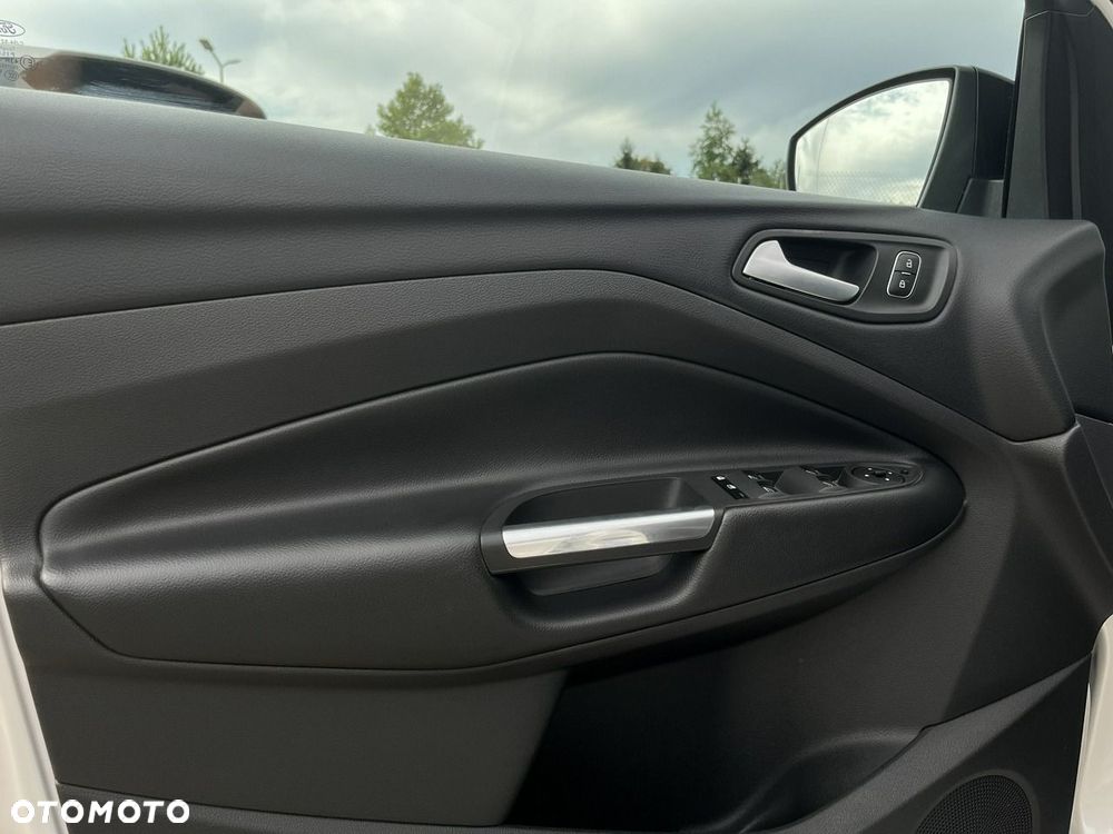 Ford Kuga 1.5 EcoBoost FWD ST-Line - 16