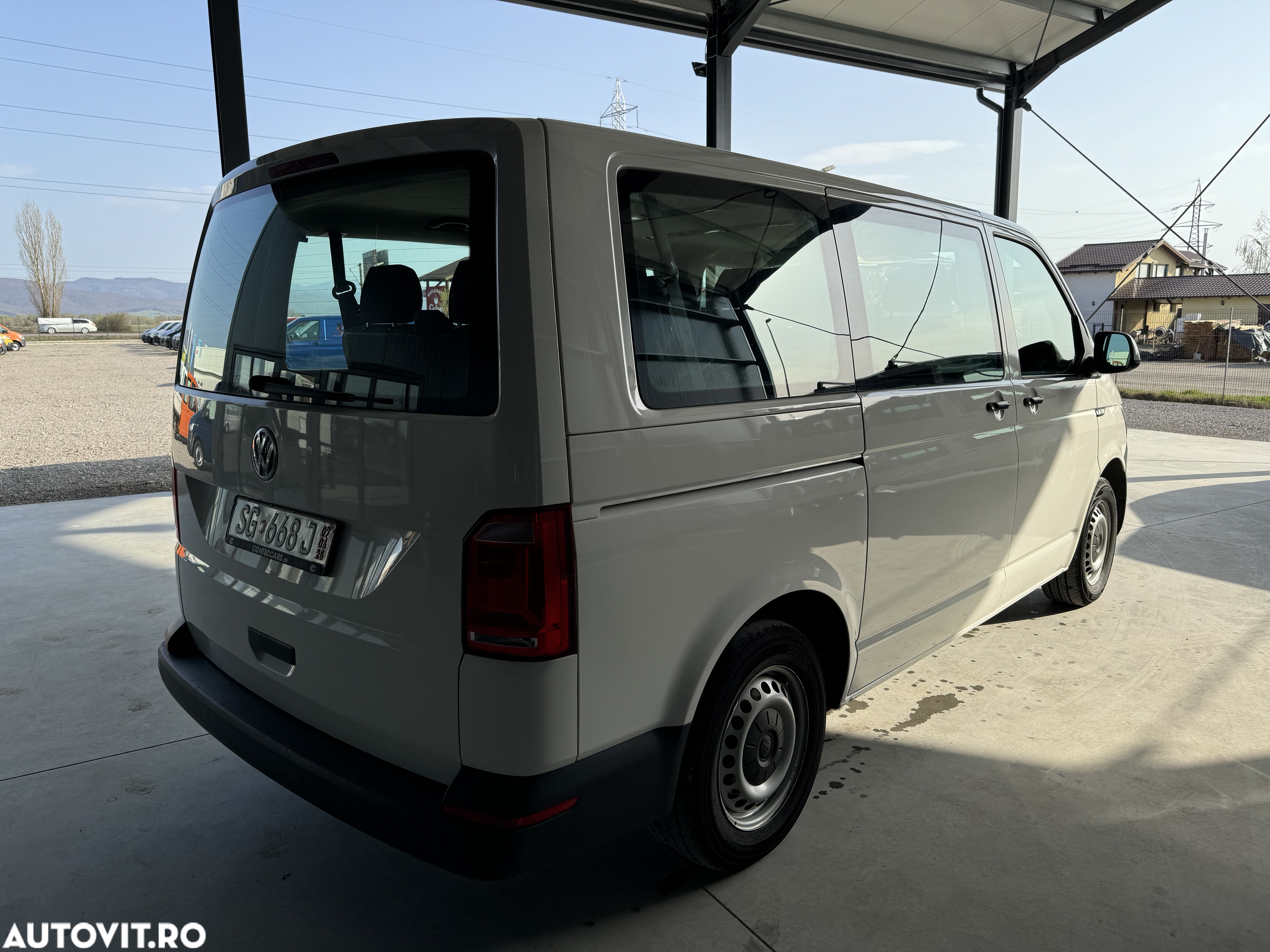 Volkswagen Caravelle T6 2.0 TDI KR Comfortline - 3