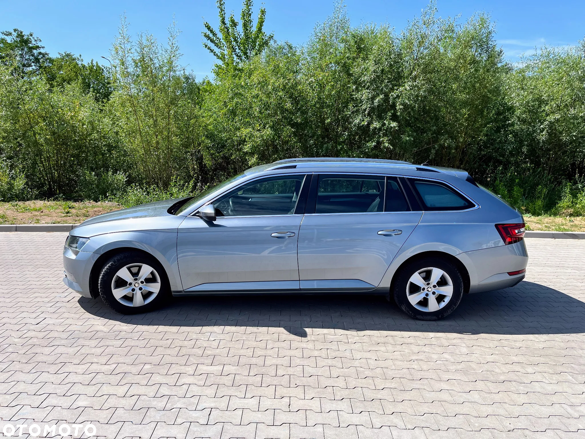 Skoda Superb 1.6 TDI Ambition DSG - 9