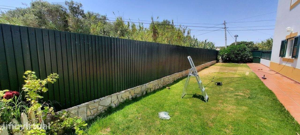 Moradia em banda T3 à Venda em Sagres – Conforto, Luz Natural e Excele - Grande imagem: 2/31