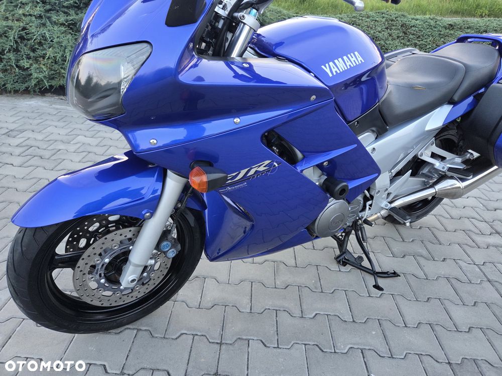 Yamaha FJR - 24