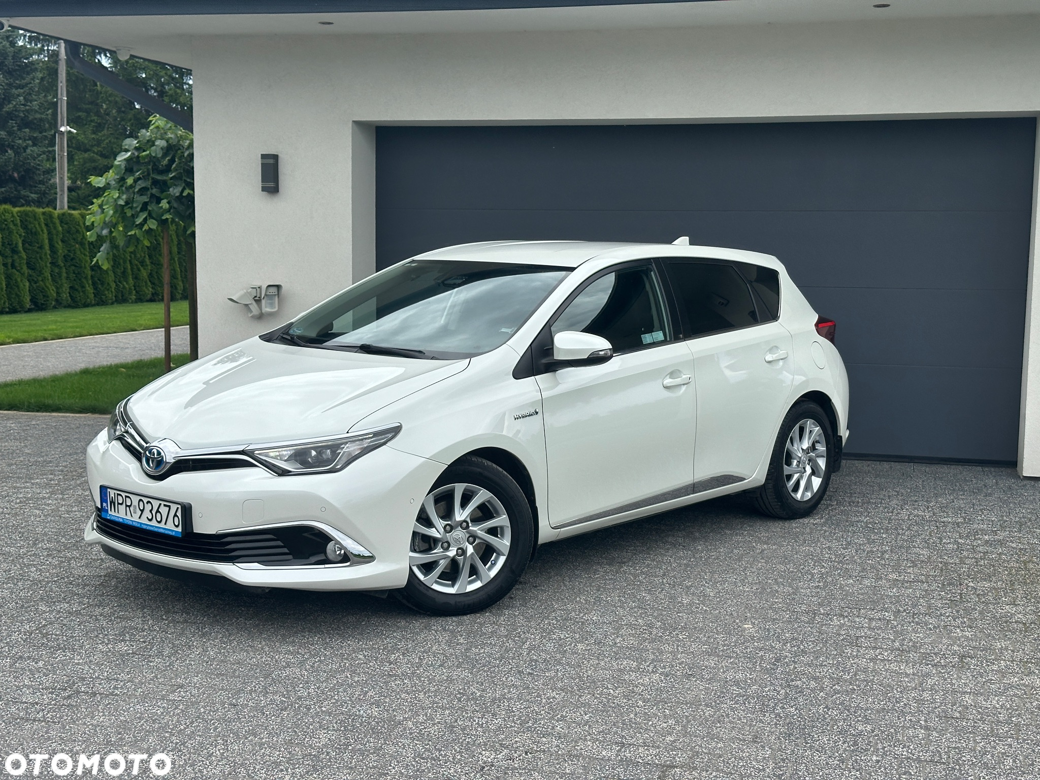 Toyota Auris Hybrid 135 Premium - 2
