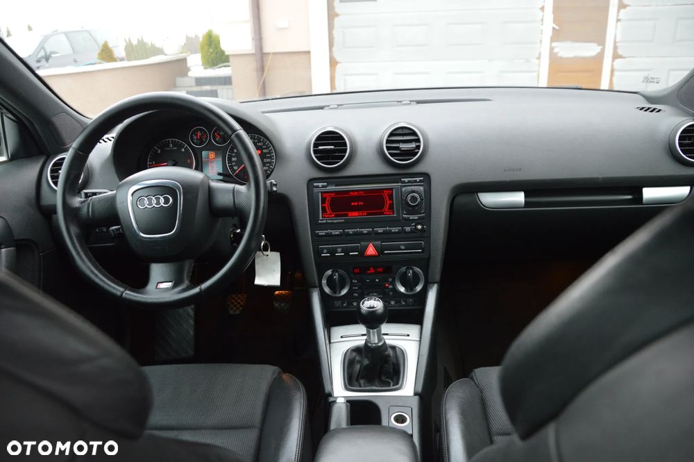 Audi A3 Sportback 2.0 TDI DPF S line Sportpaket plus - 18