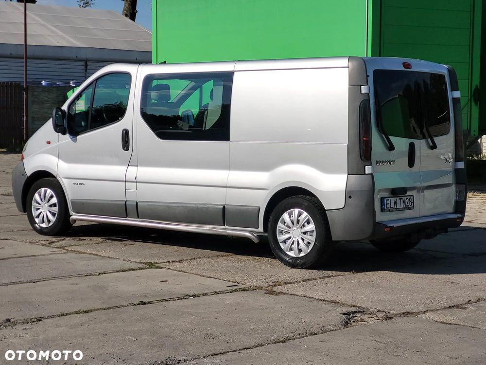 Renault TRAFIC - 2