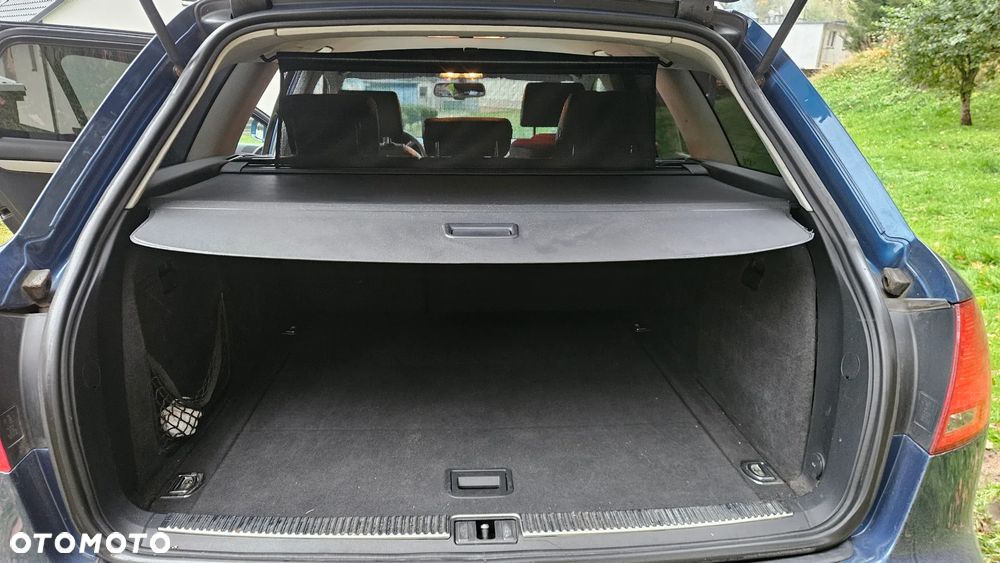 Audi A4 Avant - 11