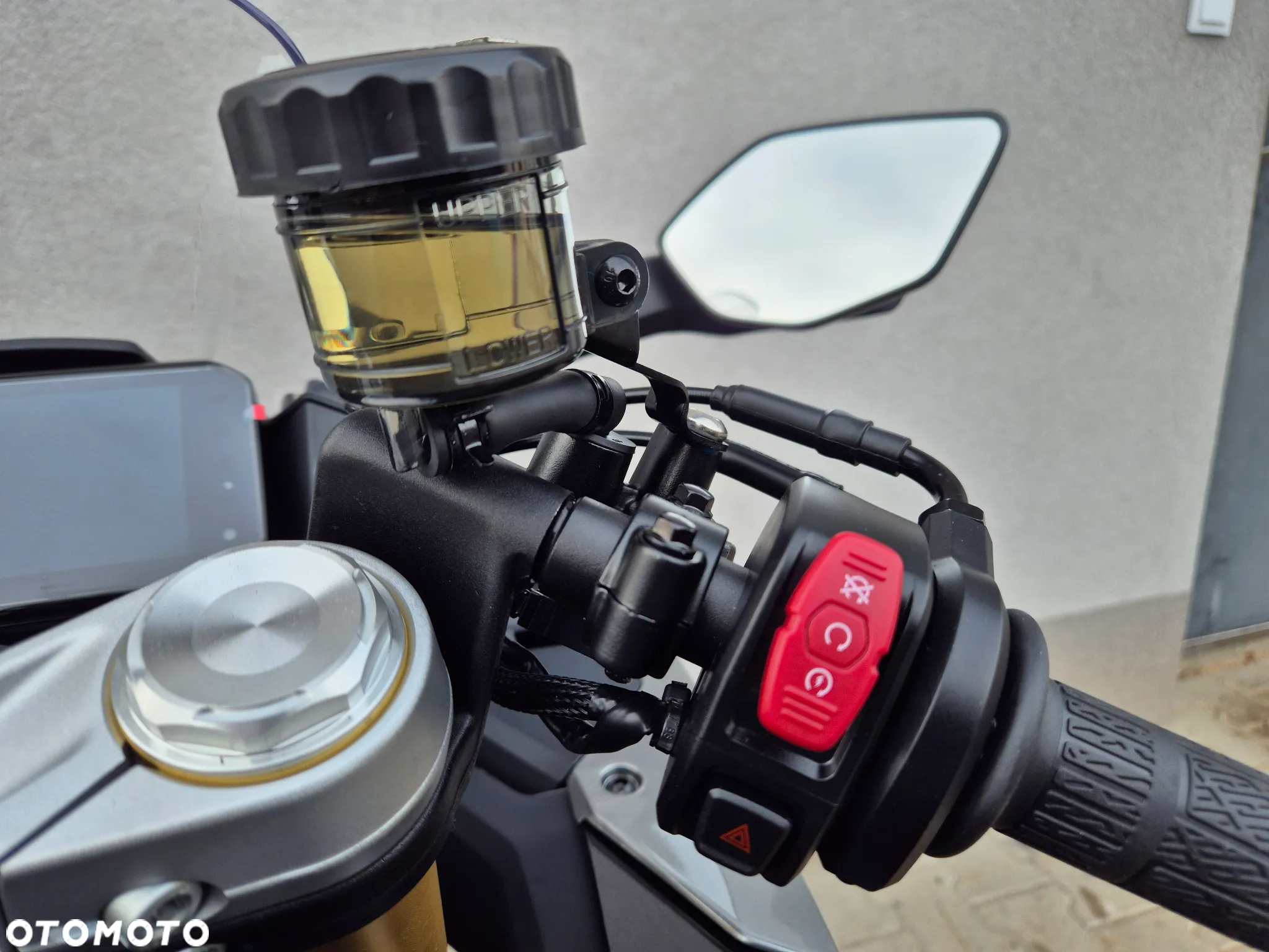 CFMoto SR - 19